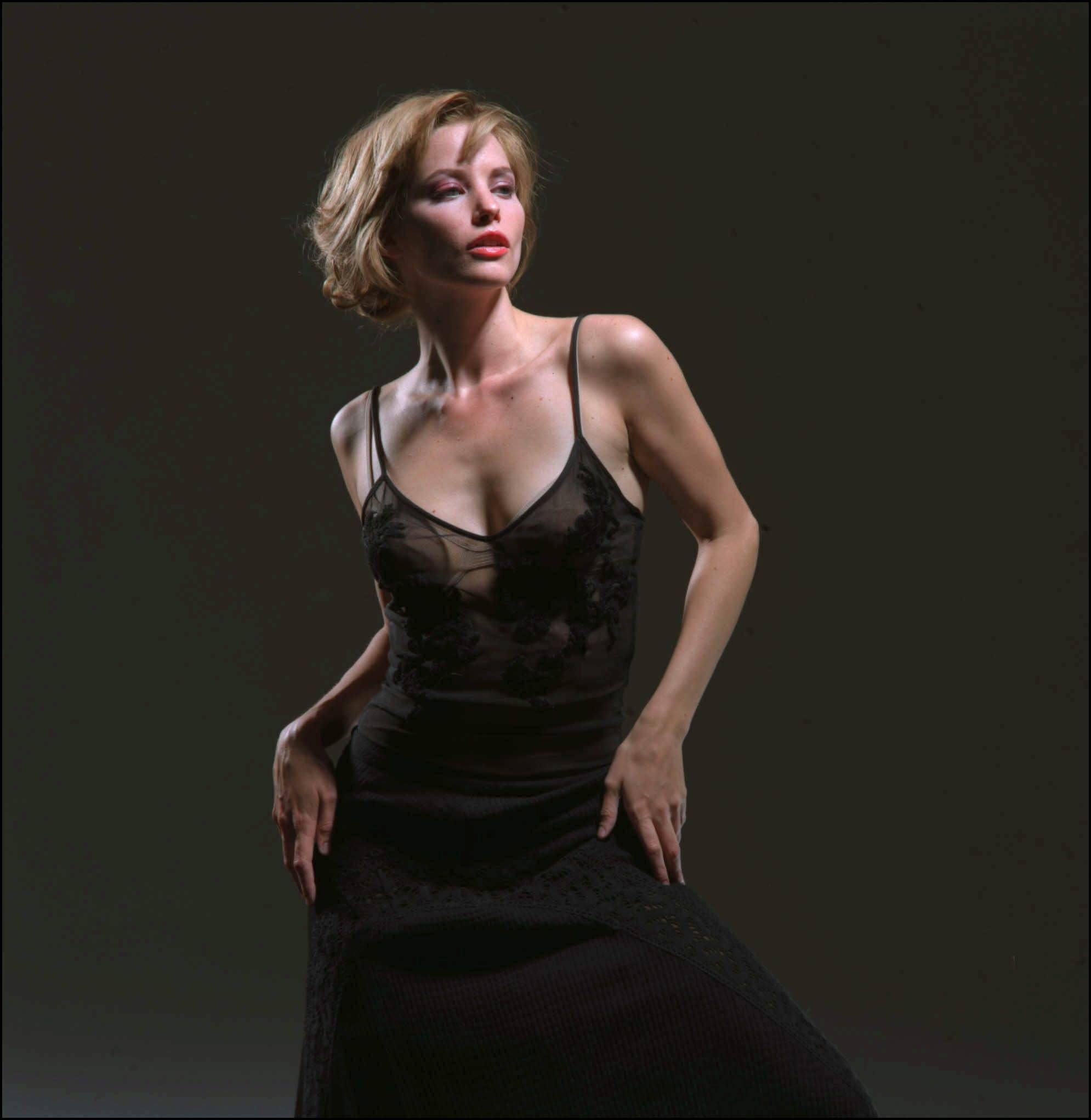 41 sexiest pictures of sienna guillory | cbg