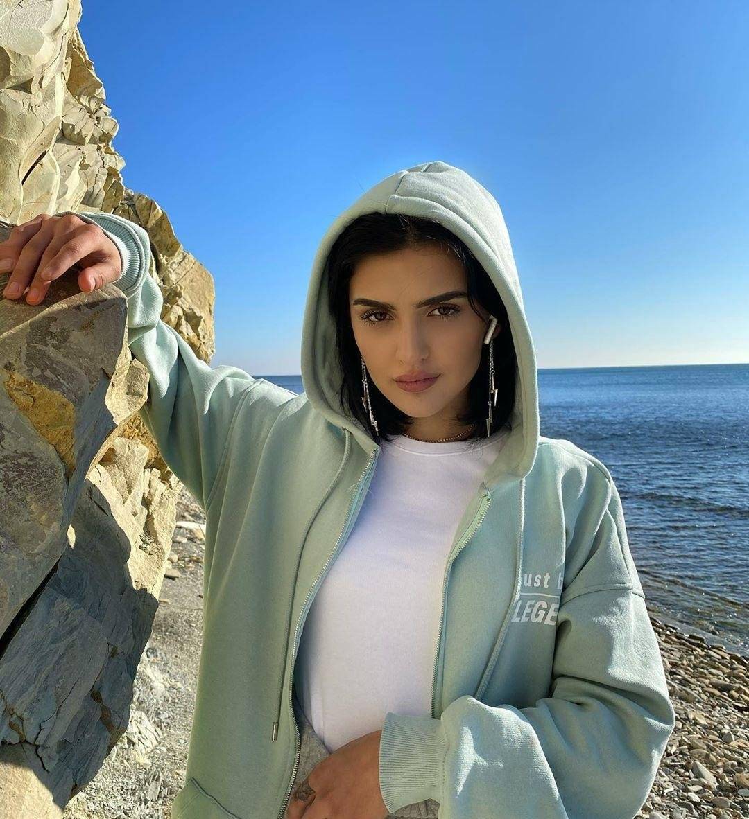 Мадина басаева – модель, tiktok блогер