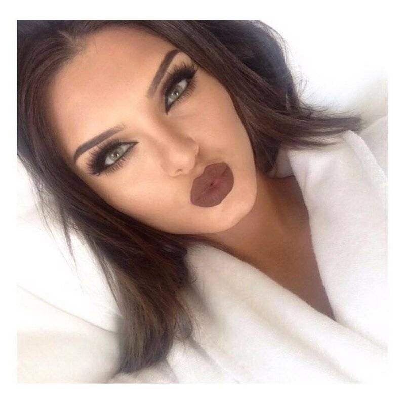 макияж с коричневой помадой