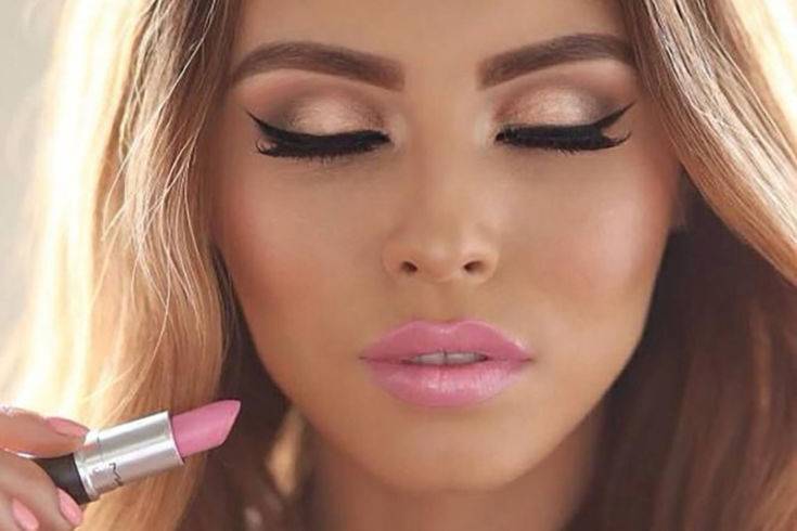 нежно-розовая помада