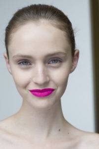 яркая розовая