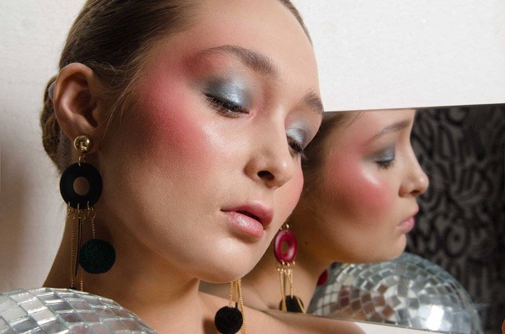 4 актуальных варианта макияжа в технике дрейпинг