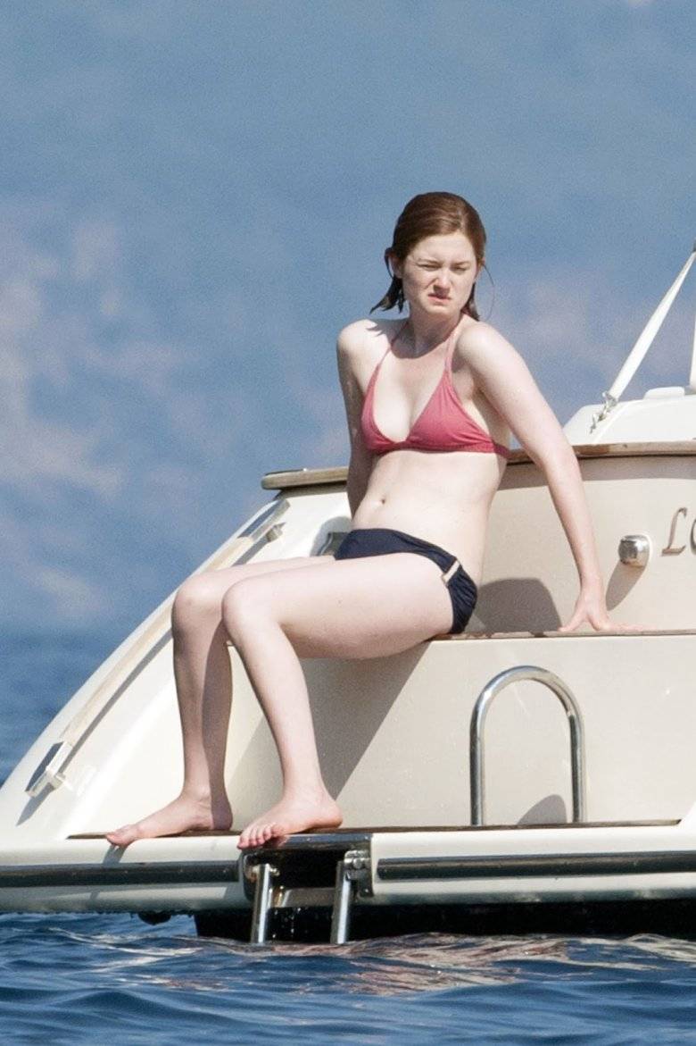 Bonnie wright measurements: height, weight & more