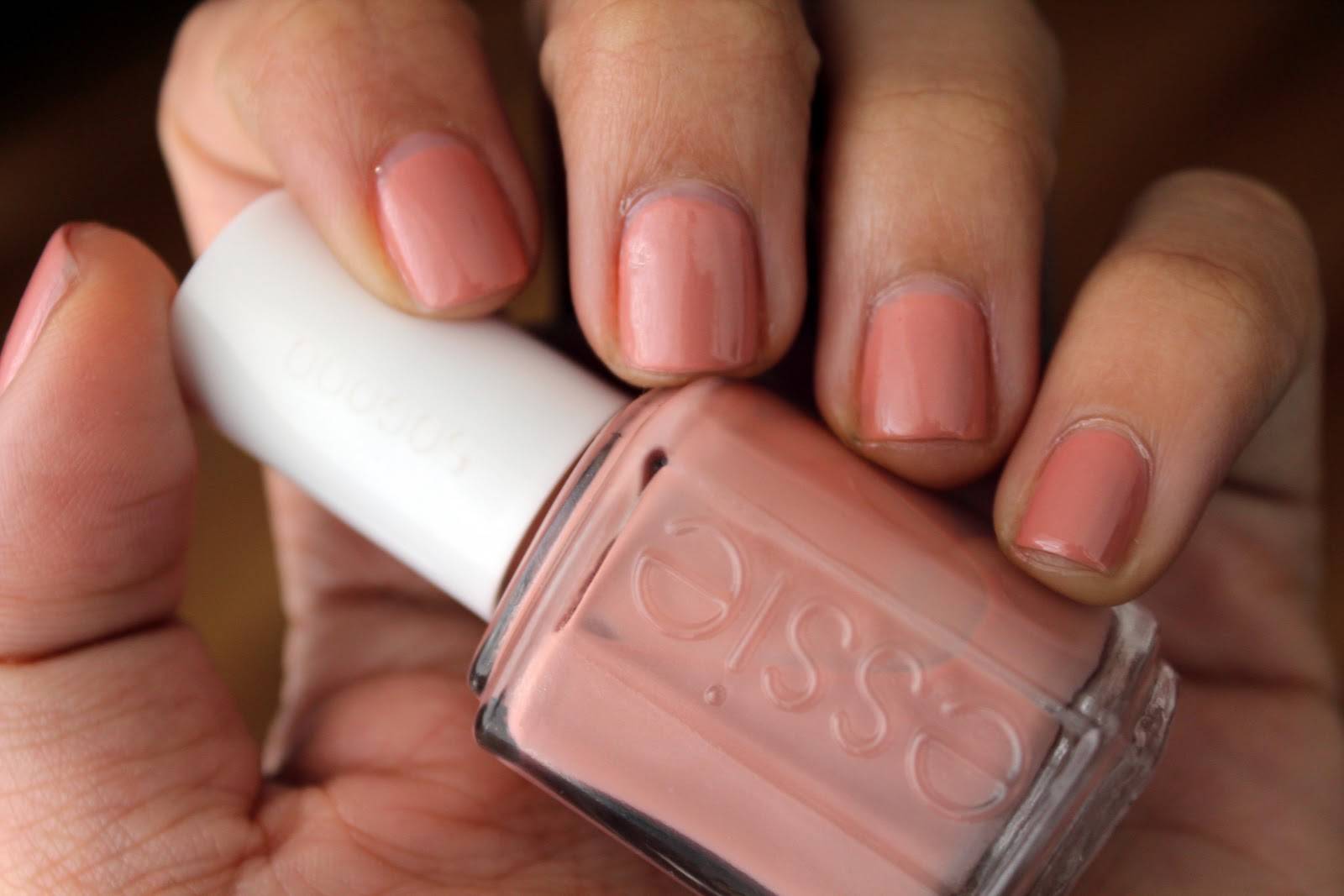 Выбор редактора: обзоры лаков для ногтей essie — все о тату
