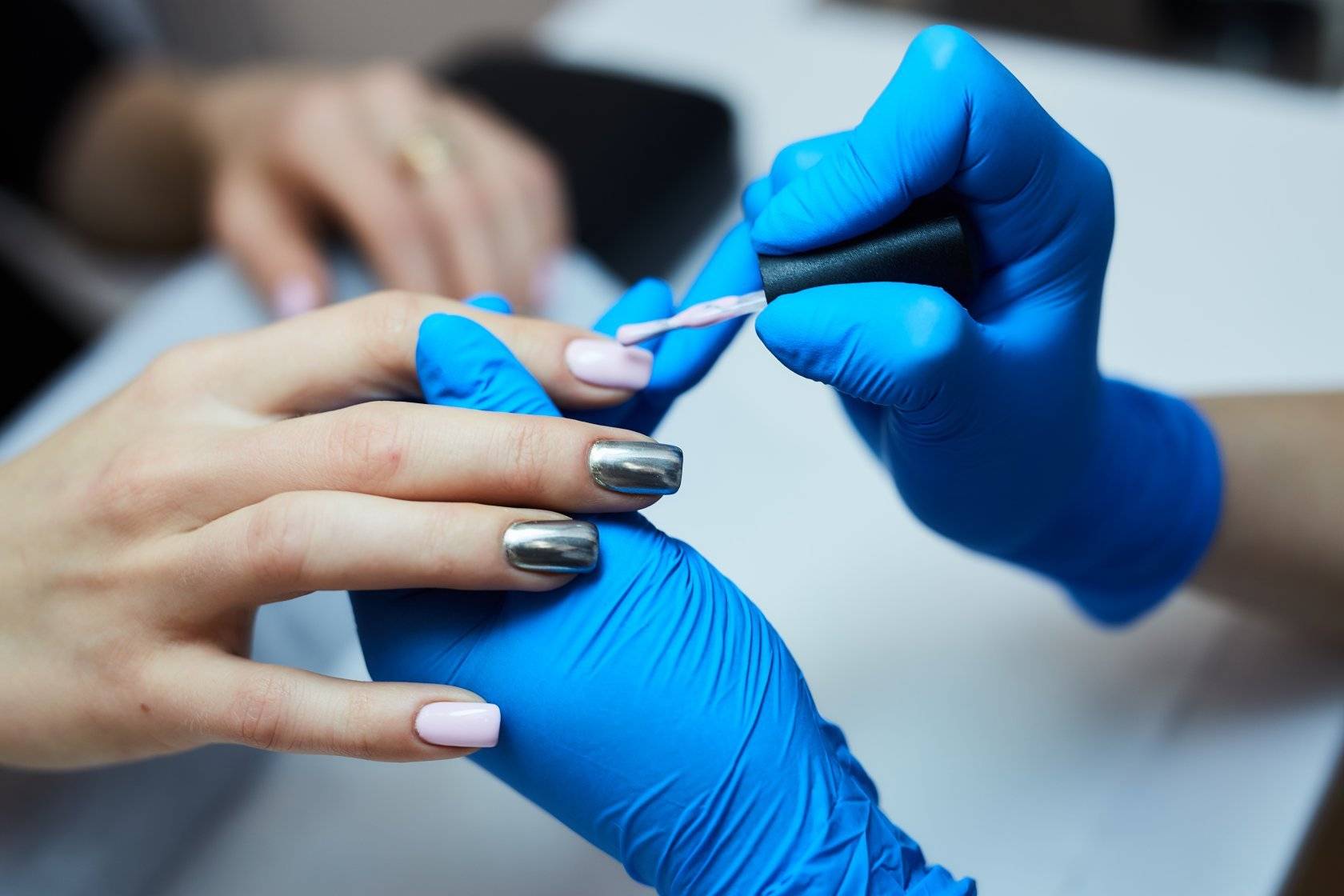 Снятие гель-лака: размачивать или спиливать? 💅