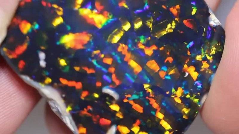 Осенний маникюр — лучшие идеи в золотом цвете