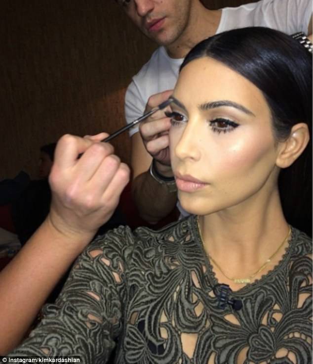 Макияж ким кардашьян (kim kardashian): урок с пошаговыми фото